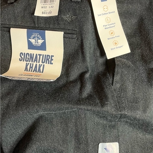 NWT Dockers Signature Khaki Classic Fit Pants - Picture 5 of 6